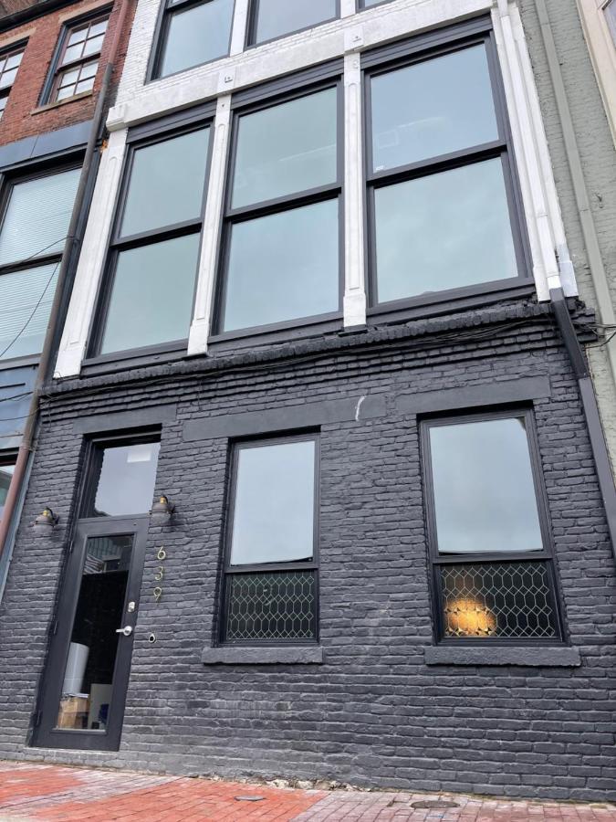 Apartment Derbycity Plush Loft Gather In Style By Hollyhock