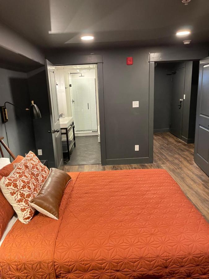 Derbycity Plush Loft Gather In Style By Hollyhock Louisville