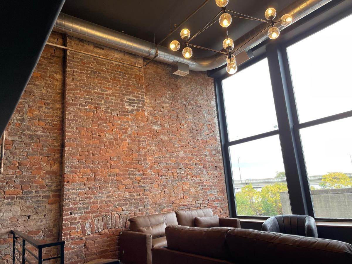 Derbycity Plush Loft Gather In Style By Hollyhock Apartment