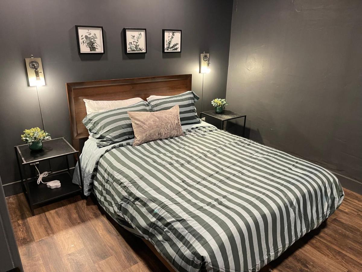 Derbycity Plush Loft Gather In Style By Hollyhock Apartment