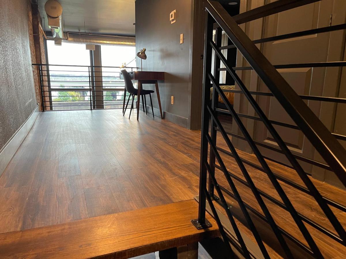 Derbycity Plush Loft Gather In Style By Hollyhock Apartment *